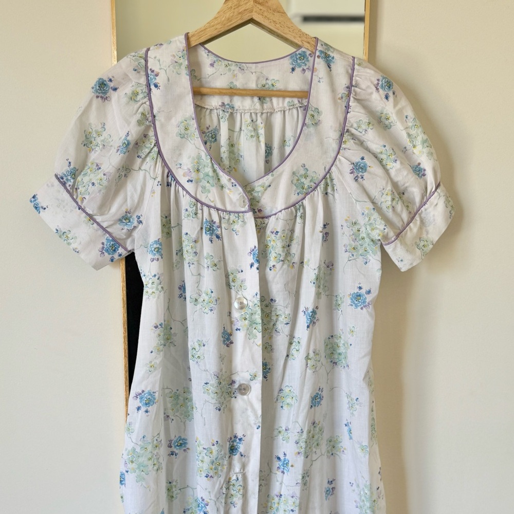 Vintage floral nightgown